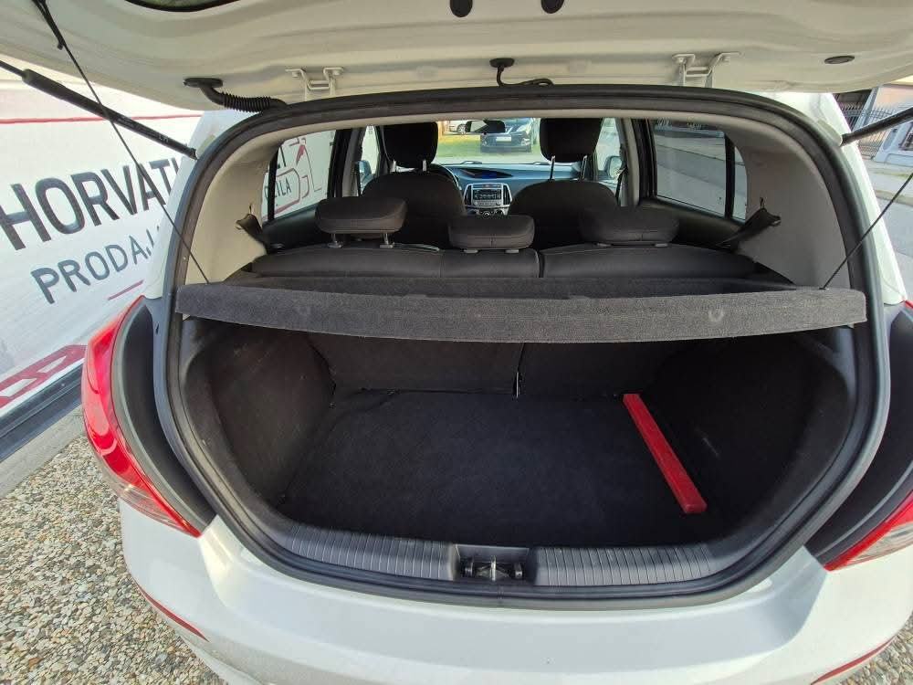 Hyundai i20 1,2 16v,i-Like,servisiran,odlično stanje,atraktivan, fotografija 16
