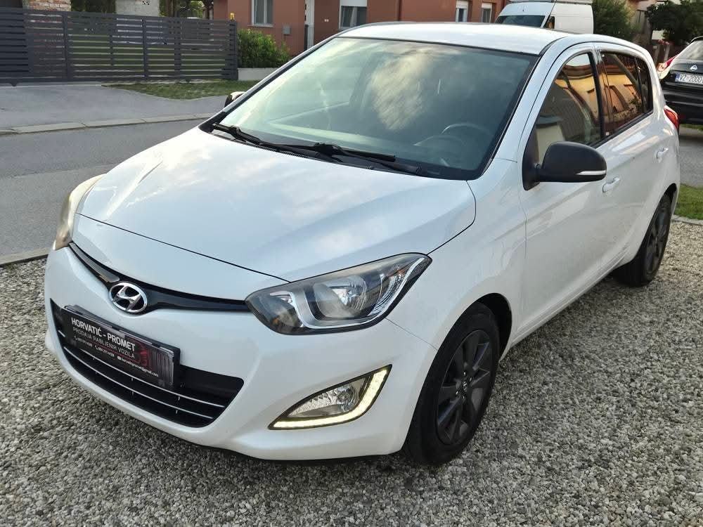 Hyundai i20 1,2 16v,i-Like,servisiran,odlično stanje,atraktivan, fotografija 4