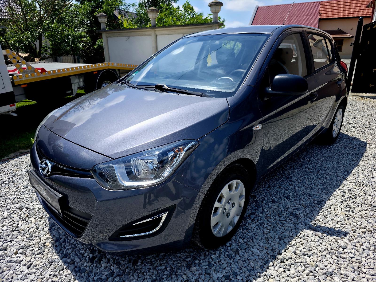 Hyundai i20 1,2 benzin #100000 km# fifa world cup edition 2014 godina, fotografija 4