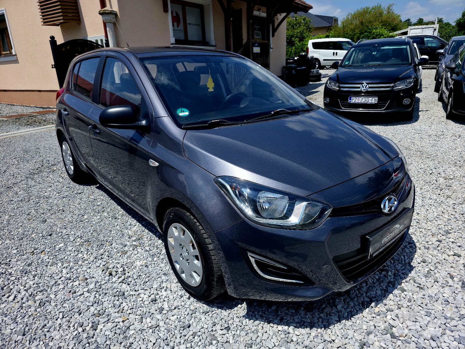 Hyundai i20 1,2 benzin #100000 km# fifa world cup edition 2014 godina, fotografija 9