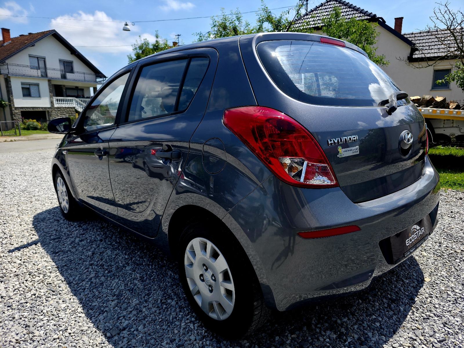 Hyundai i20 1,2 benzin #100000 km# fifa world cup edition 2014 godina, fotografija 7