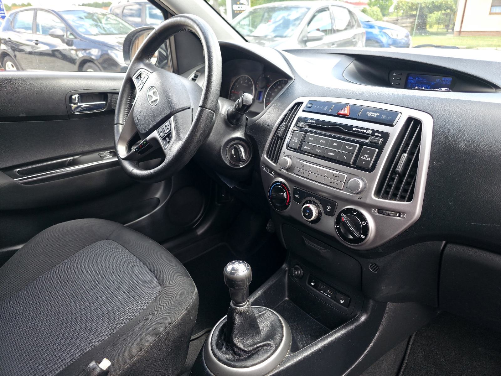 Hyundai i20 1,2 benzin 2014. Led,park senzori, temp.gr.sjedala..., fotografija 16