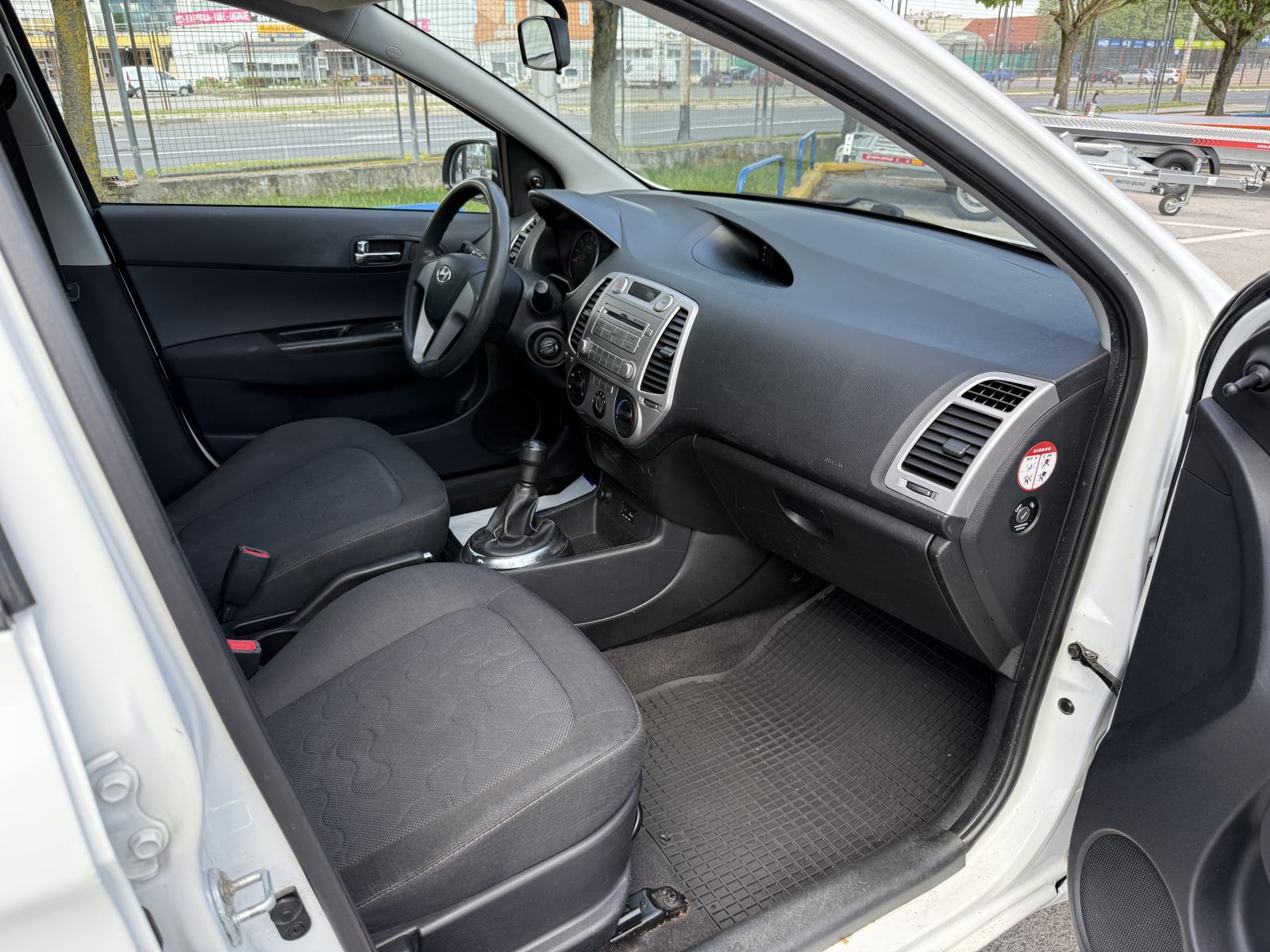 Hyundai i20 1,2 iLike, fotografija 16