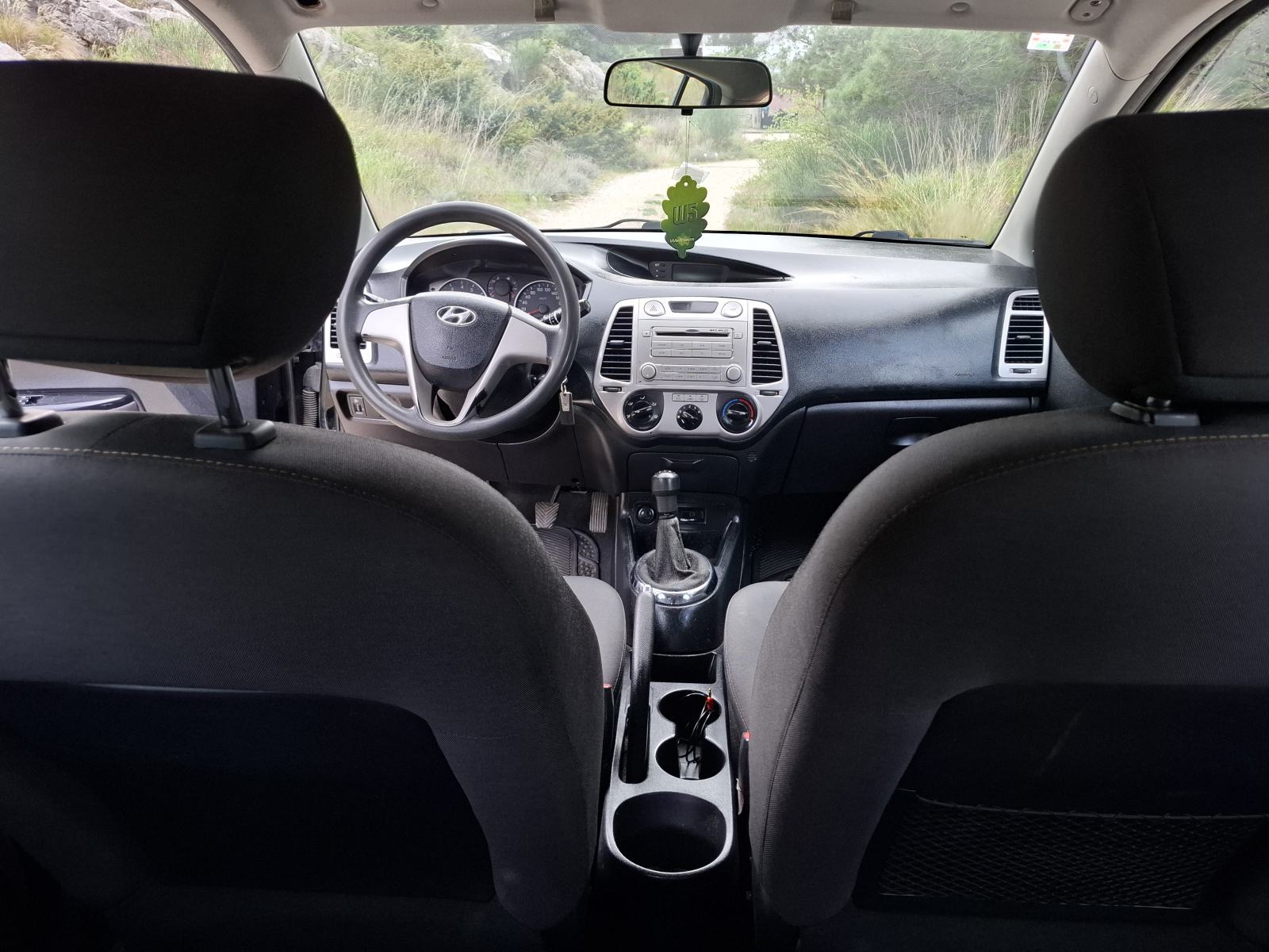Hyundai i20 1,2 2012 god reg 04.2027, fotografija 8
