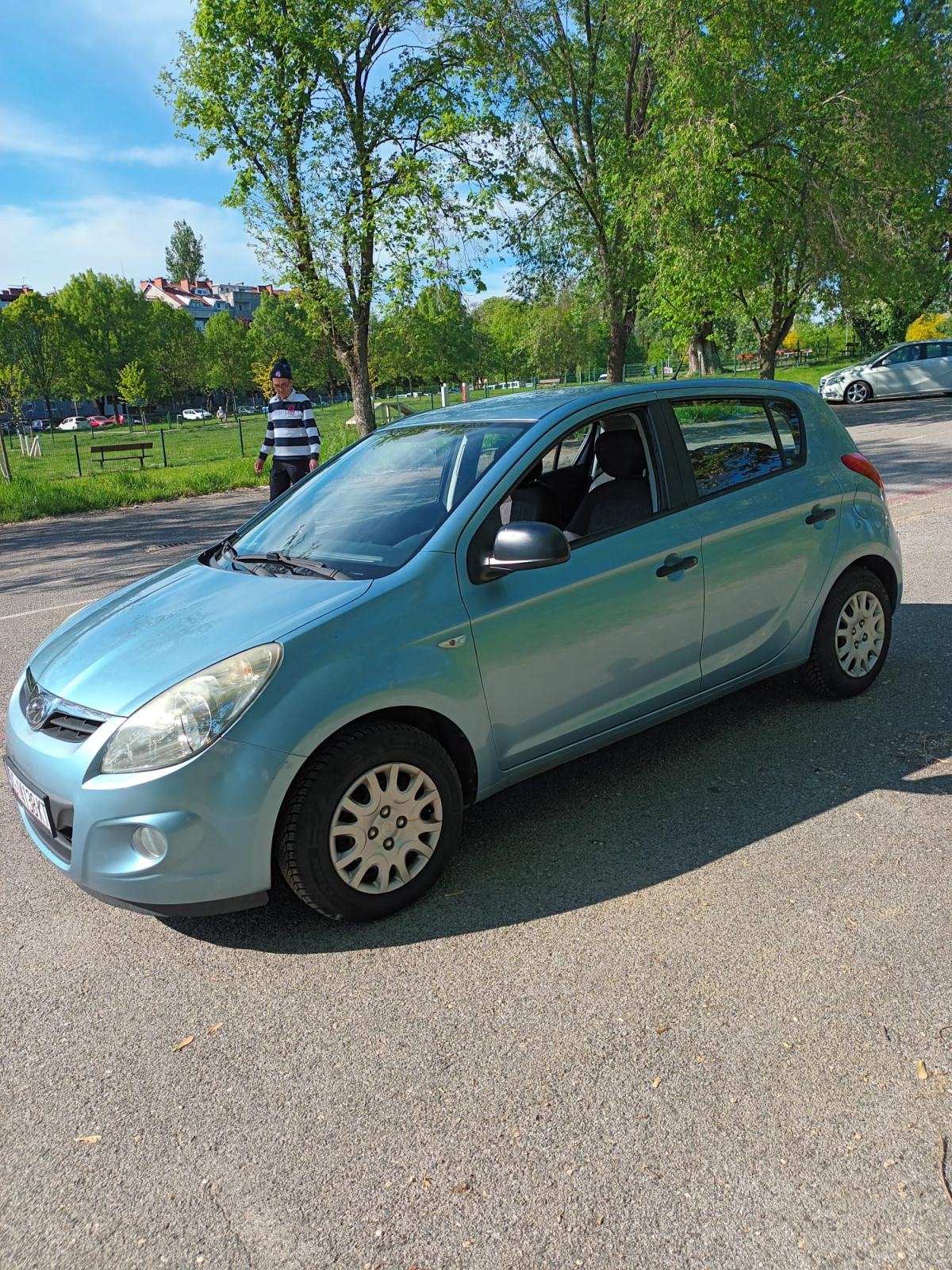 Hyundai i20 1,2, fotografija 3