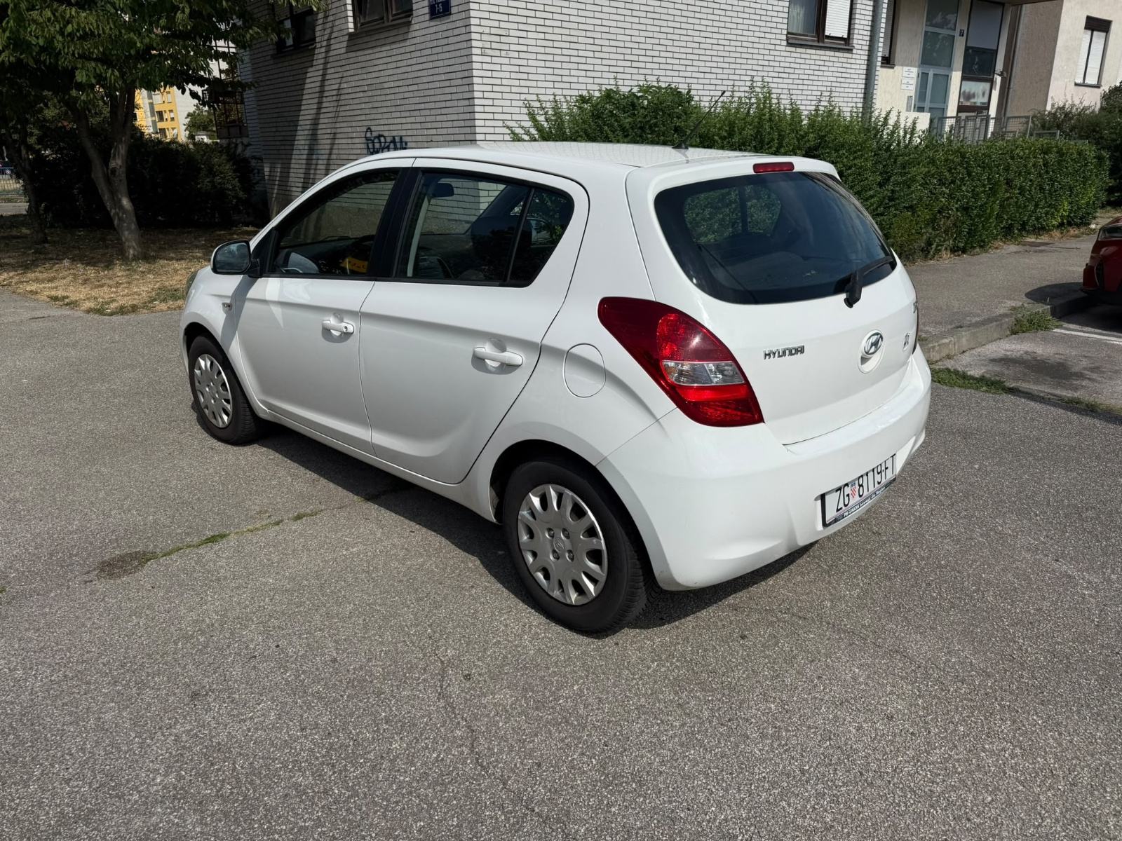 Hyundai i20 1,2, fotografija 11