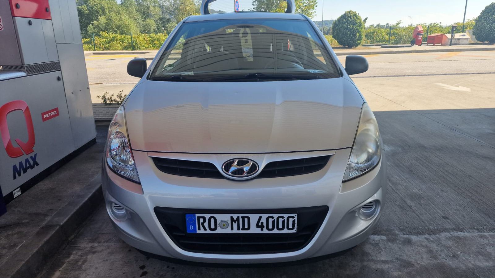 Hyundai i20 1,2 RIJEDAK KOMPAKT MODEL ,8 guma;;JAKO MALO KM 134.000, fotografija 6