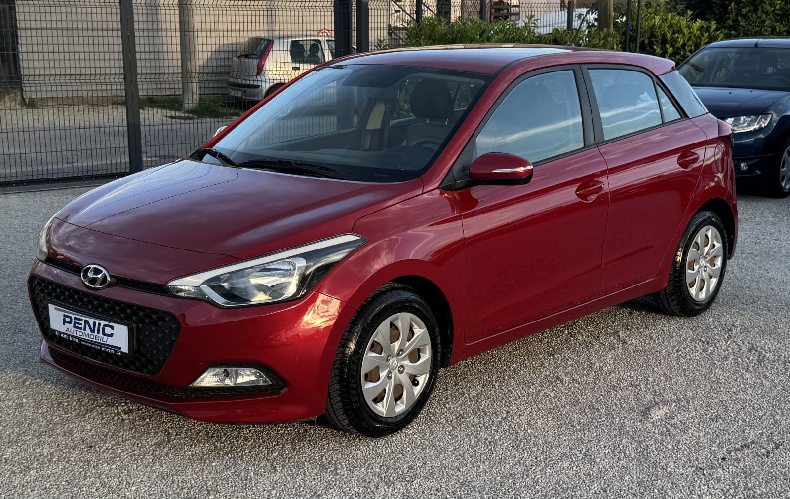 Hyundai i20 1,25 = 100 000 km = Kupljen nov u HR - 1. Vlasnik, fotografija 3