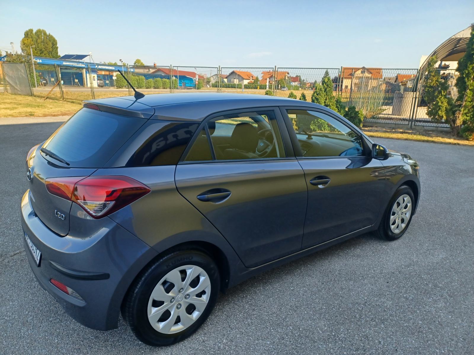 Hyundai i20 1,25 - BENZIN -1 Vlasnik - Nije uvoz - TOP STANJU, fotografija 5