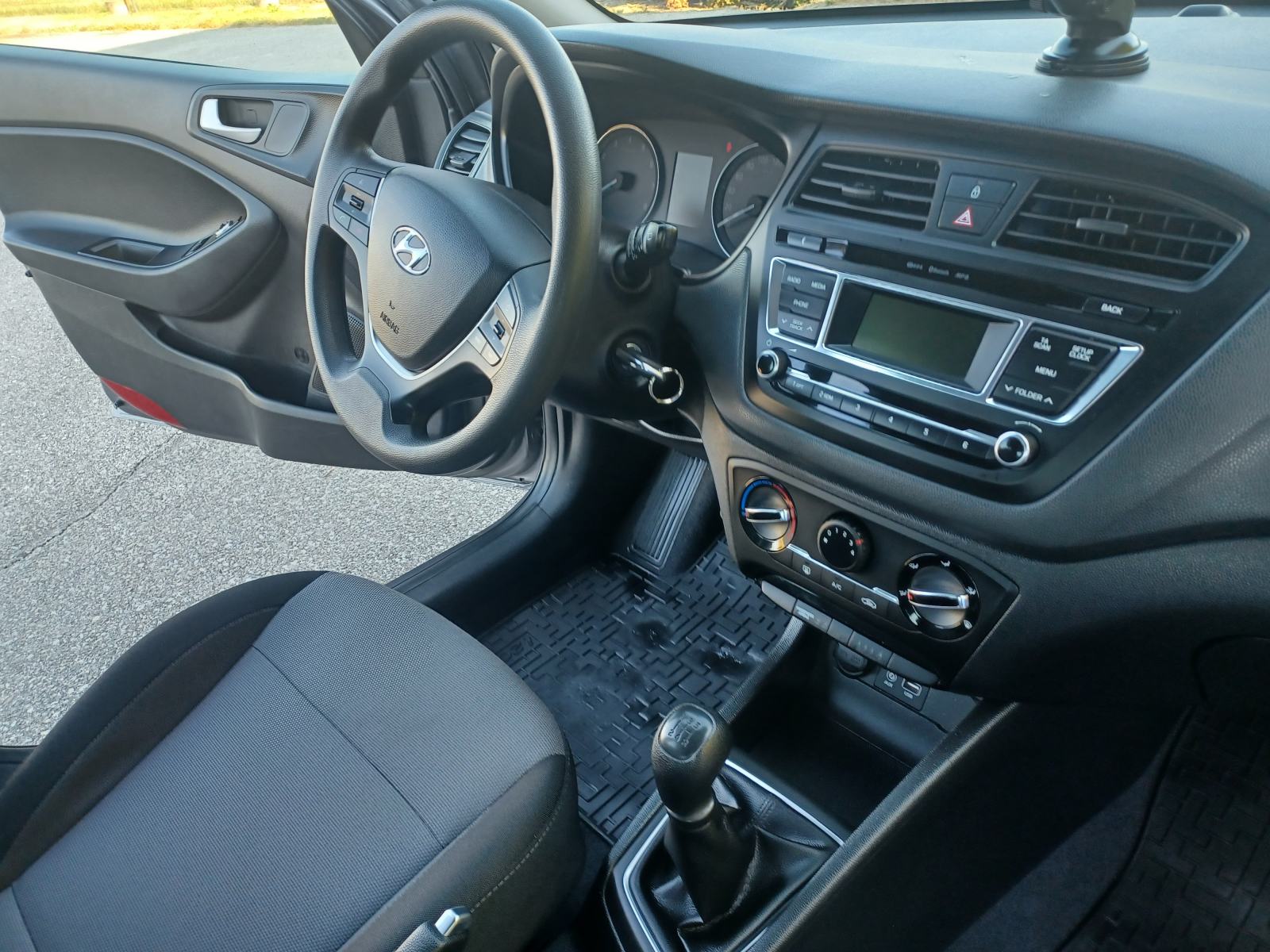 Hyundai i20 1,25 - BENZIN -1 Vlasnik - Nije uvoz - TOP STANJU, fotografija 14