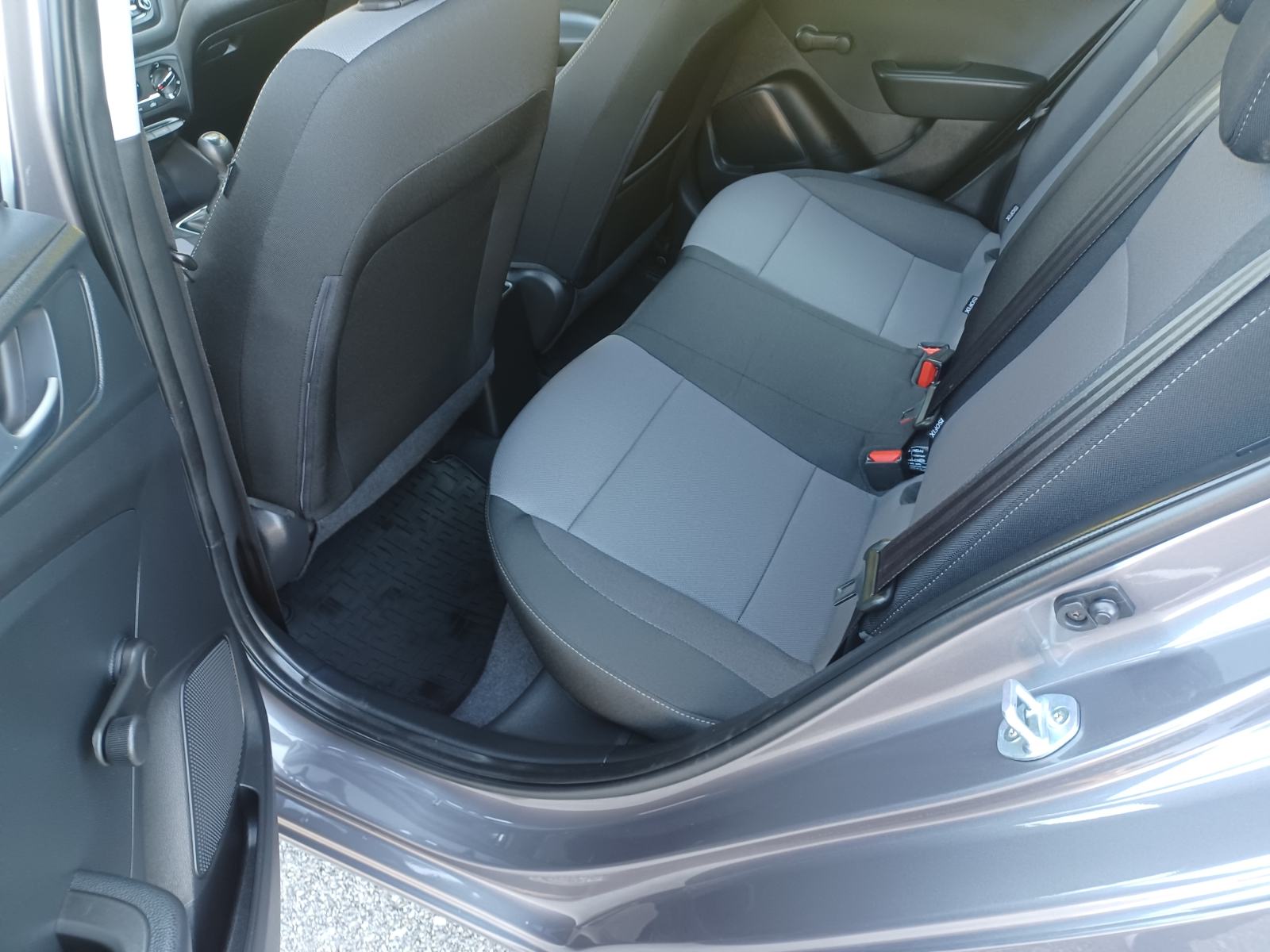 Hyundai i20 1,25 - BENZIN -1 Vlasnik - Nije uvoz - TOP STANJU, fotografija 16