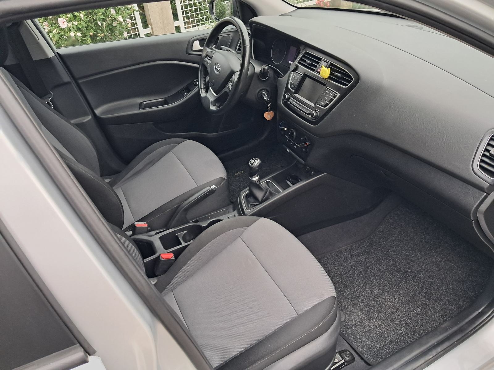 Hyundai i20 1,25 reg 3/2027 ALU KLIMA HR AUTO EURO 6 mob 098 212525, fotografija 11