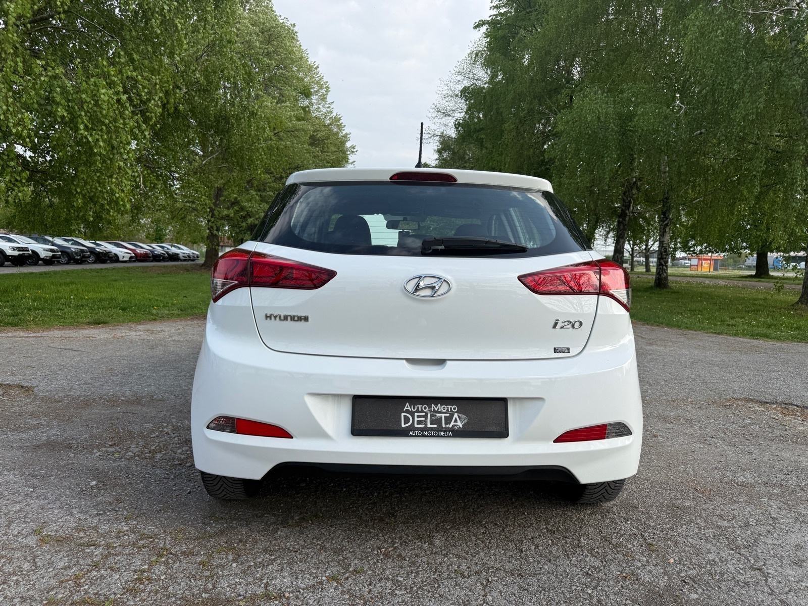 Hyundai i20 1,25-PRVI VLASNIK-100 000 km-KLIMA, fotografija 4