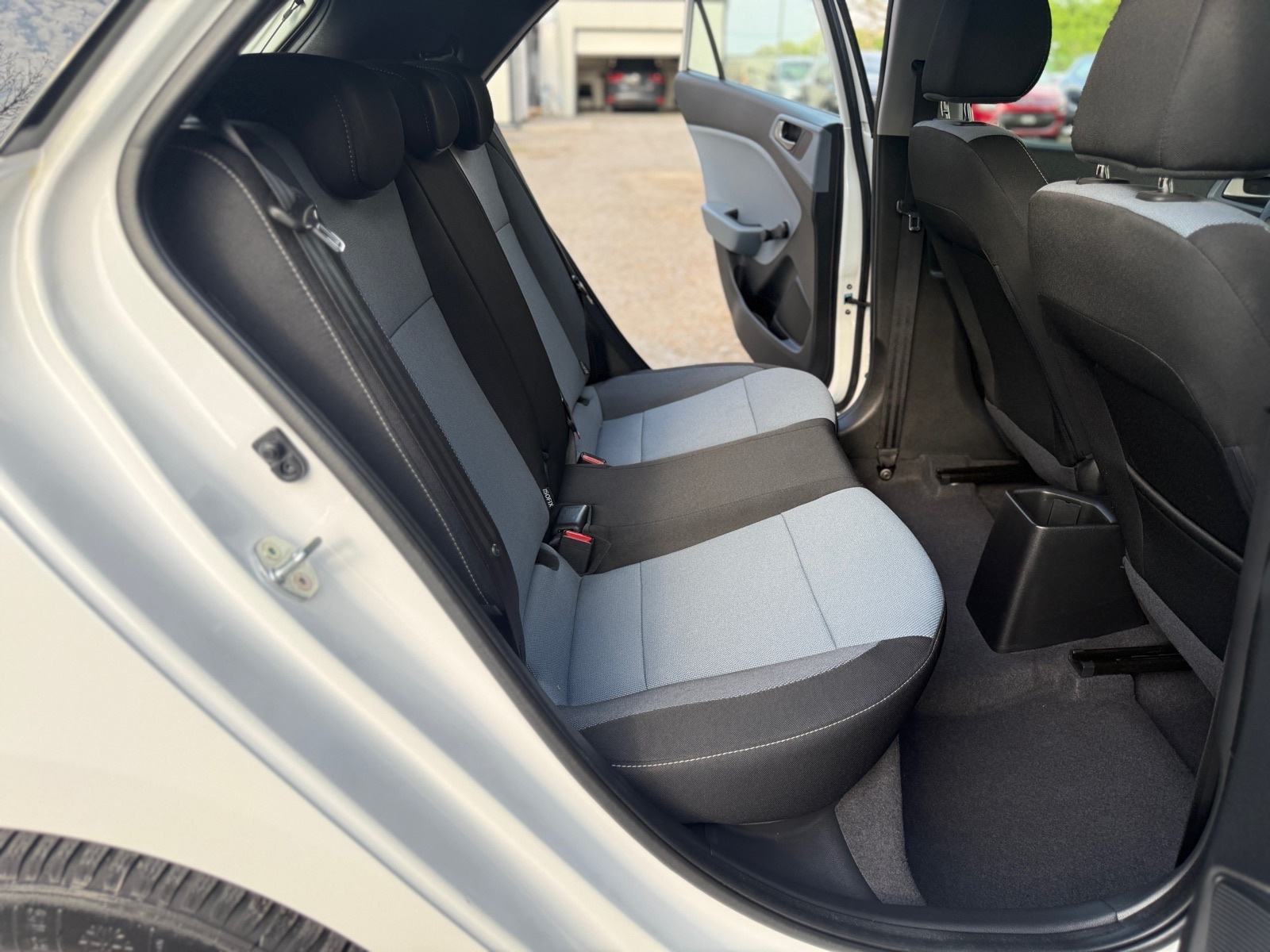 Hyundai i20 1,25-PRVI VLASNIK-100 000 km-KLIMA, fotografija 20