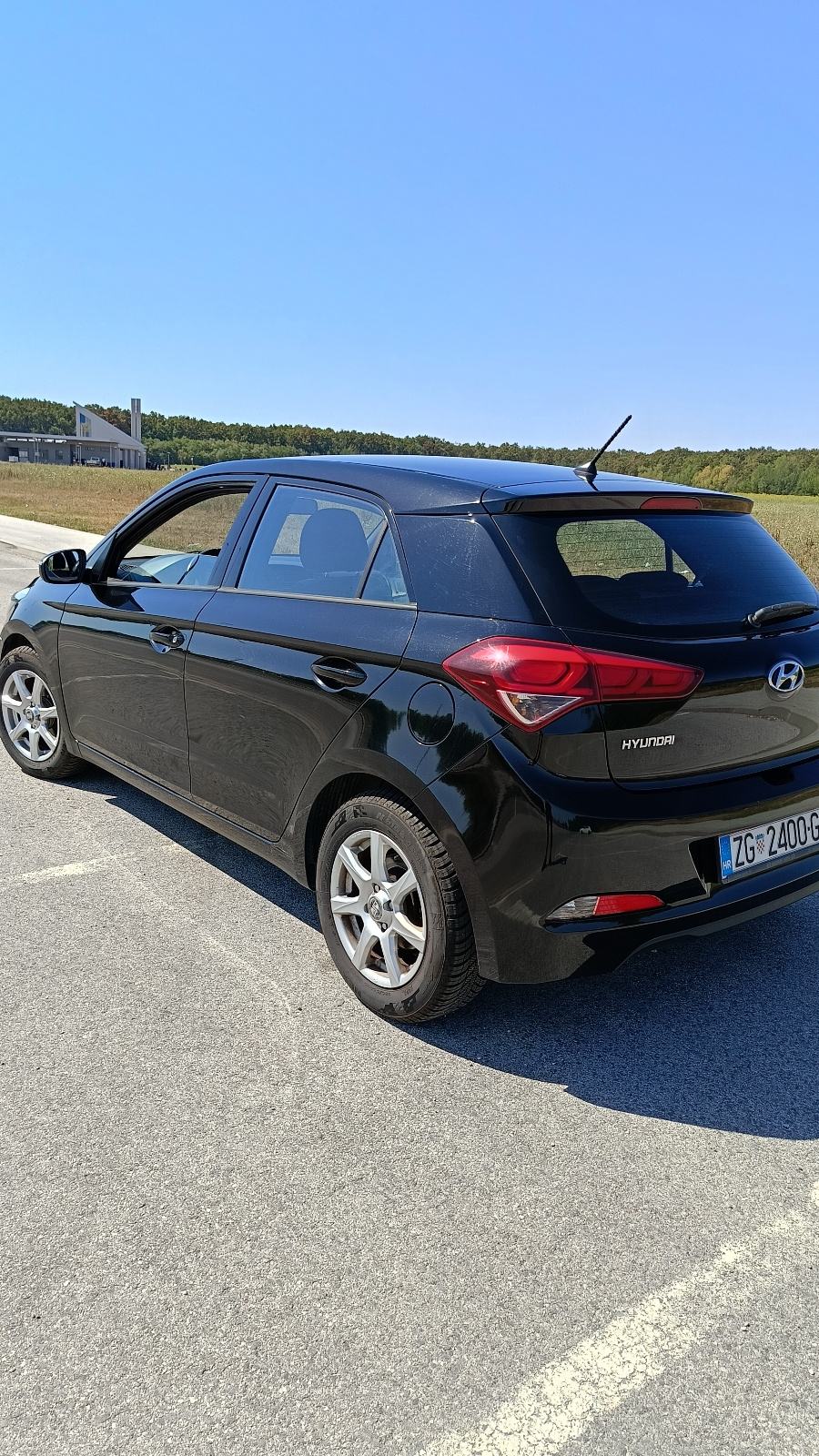 Hyundai i20 1,25, fotografija 3
