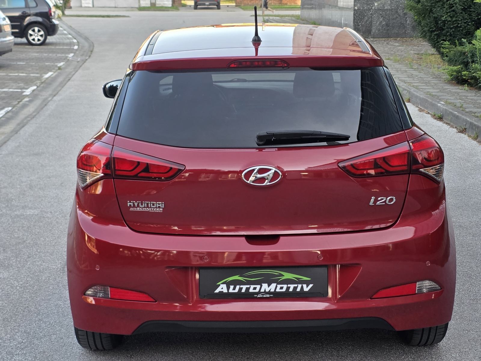 HYUNDAI i20 1.25 STYLE - 1.VLASNIK - 50.000KM+SERVISNA - BOGATA OPREMA, fotografija 6