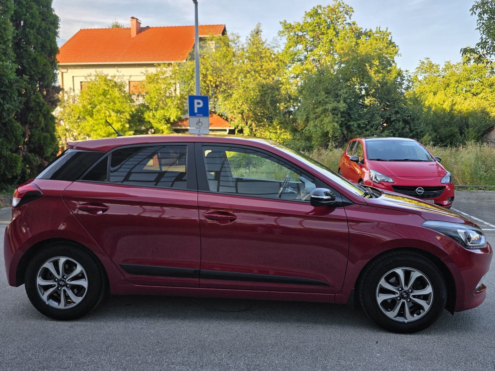 HYUNDAI i20 1.25 STYLE - 1.VLASNIK - 50.000KM+SERVISNA - BOGATA OPREMA, fotografija 10