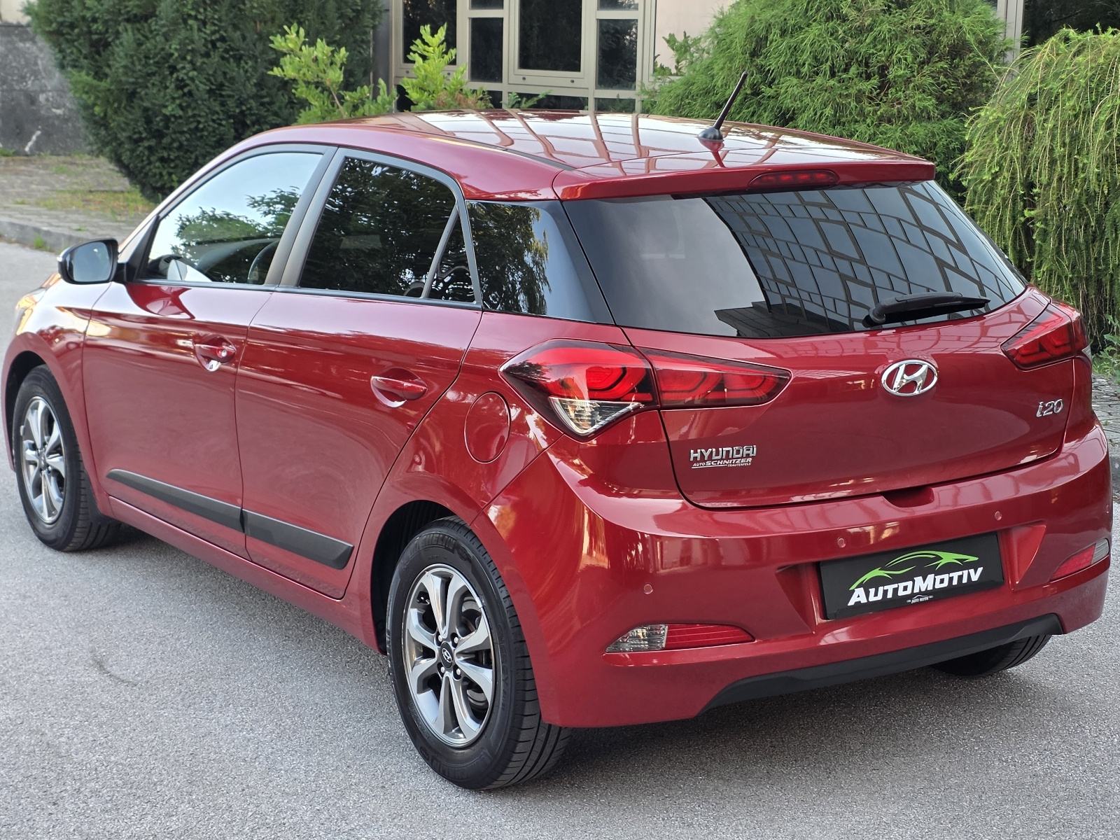 HYUNDAI i20 1.25 STYLE - 1.VLASNIK - 50.000KM+SERVISNA - BOGATA OPREMA, fotografija 9
