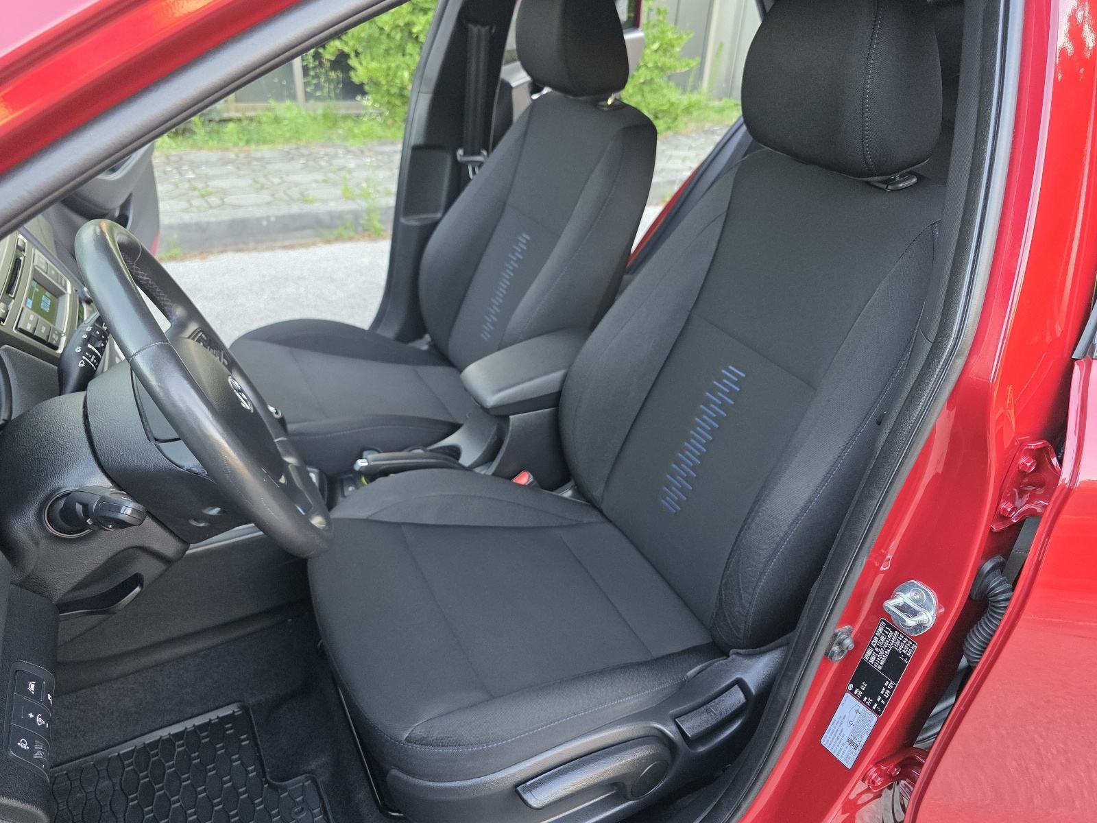 HYUNDAI i20 1.25 STYLE - 1.VLASNIK - 50.000KM+SERVISNA - BOGATA OPREMA, fotografija 18