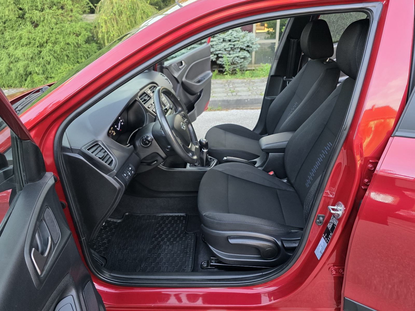 HYUNDAI i20 1.25 STYLE - 1.VLASNIK - 50.000KM+SERVISNA - BOGATA OPREMA, fotografija 17