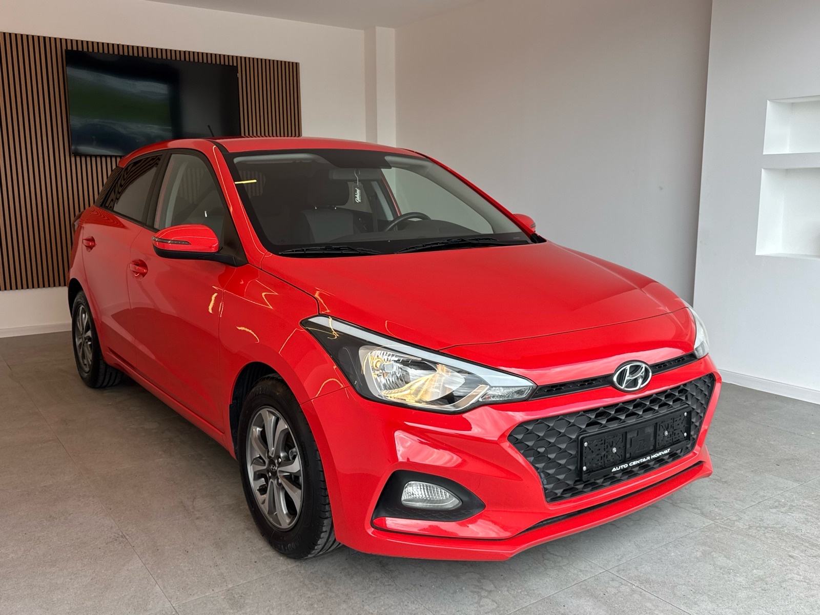 Hyundai i20 1,25 Style; 2020.; 84 KS: Klima; Alu; ; 5 vrata;, fotografija 4