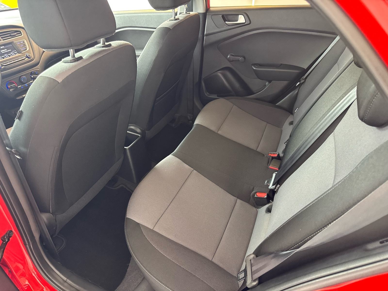 Hyundai i20 1,25 Style; 2020.; 84 KS: Klima; Alu; ; 5 vrata;, fotografija 9