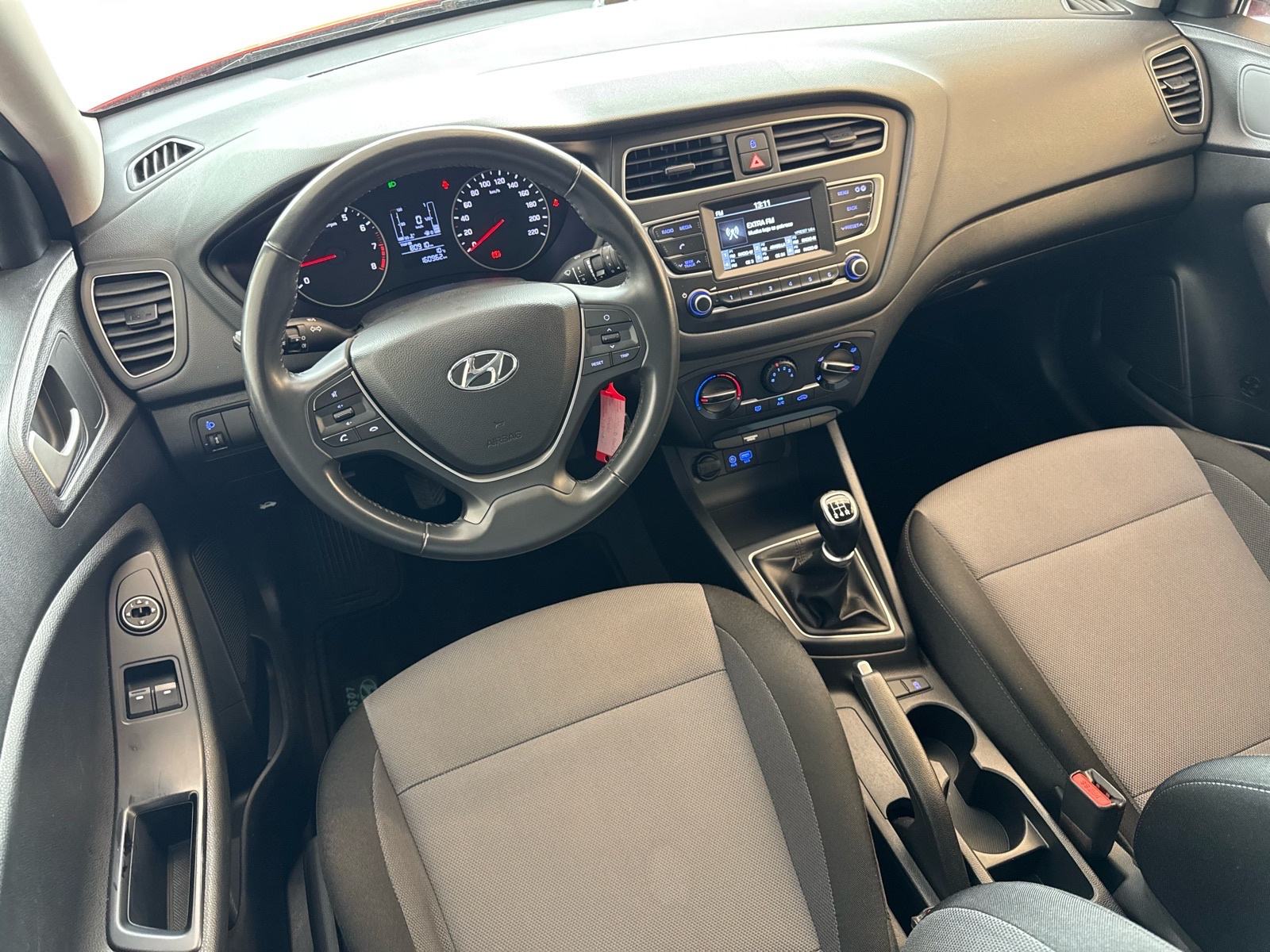 Hyundai i20 1,25 Style; 2020.; 84 KS: Klima; Alu; ; 5 vrata;, fotografija 10