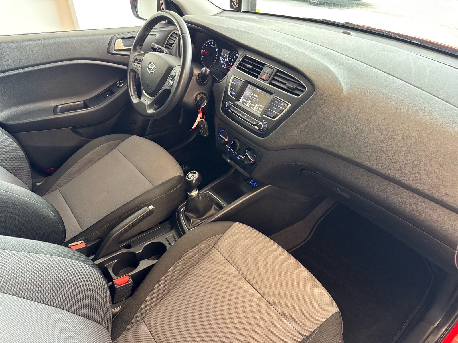 Hyundai i20 1,25 Style; 2020.; 84 KS: Klima; Alu; ; 5 vrata;, fotografija 11