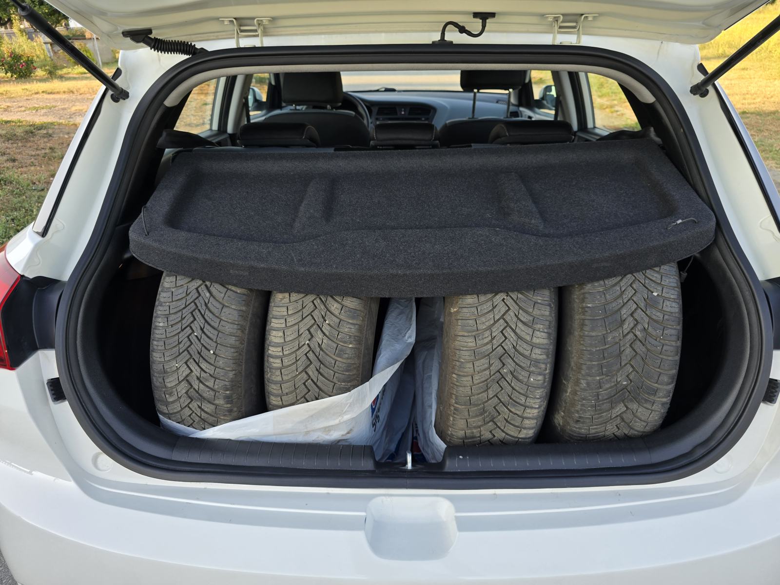 Hyundai i20 1,25i-2018god.mod-KLIMA-media,alu,160tkm,vlasnica,KARTICE, fotografija 8