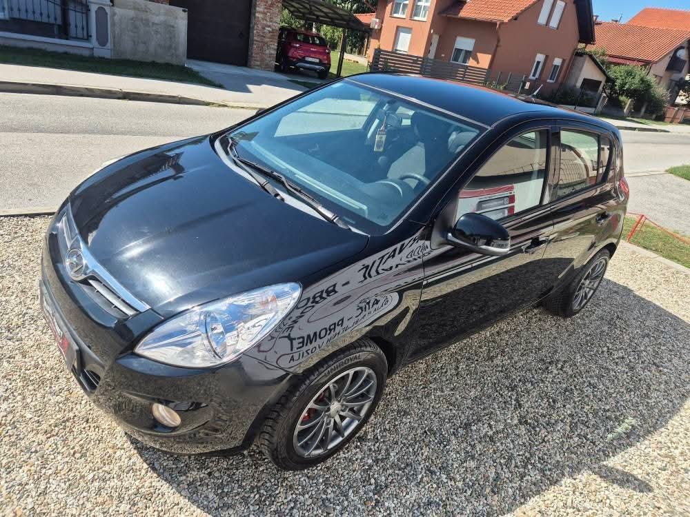 Hyundai i20 1,4 CRDi,klima,atraktivan, fotografija 3