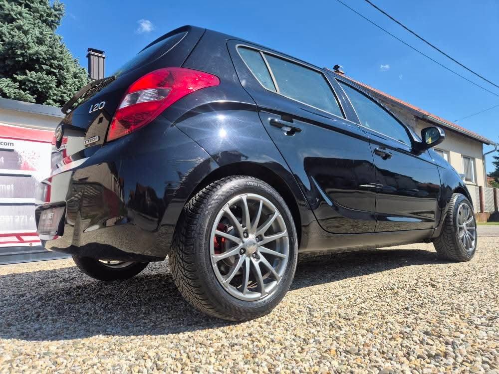 Hyundai i20 1,4 CRDi,klima,atraktivan, fotografija 13