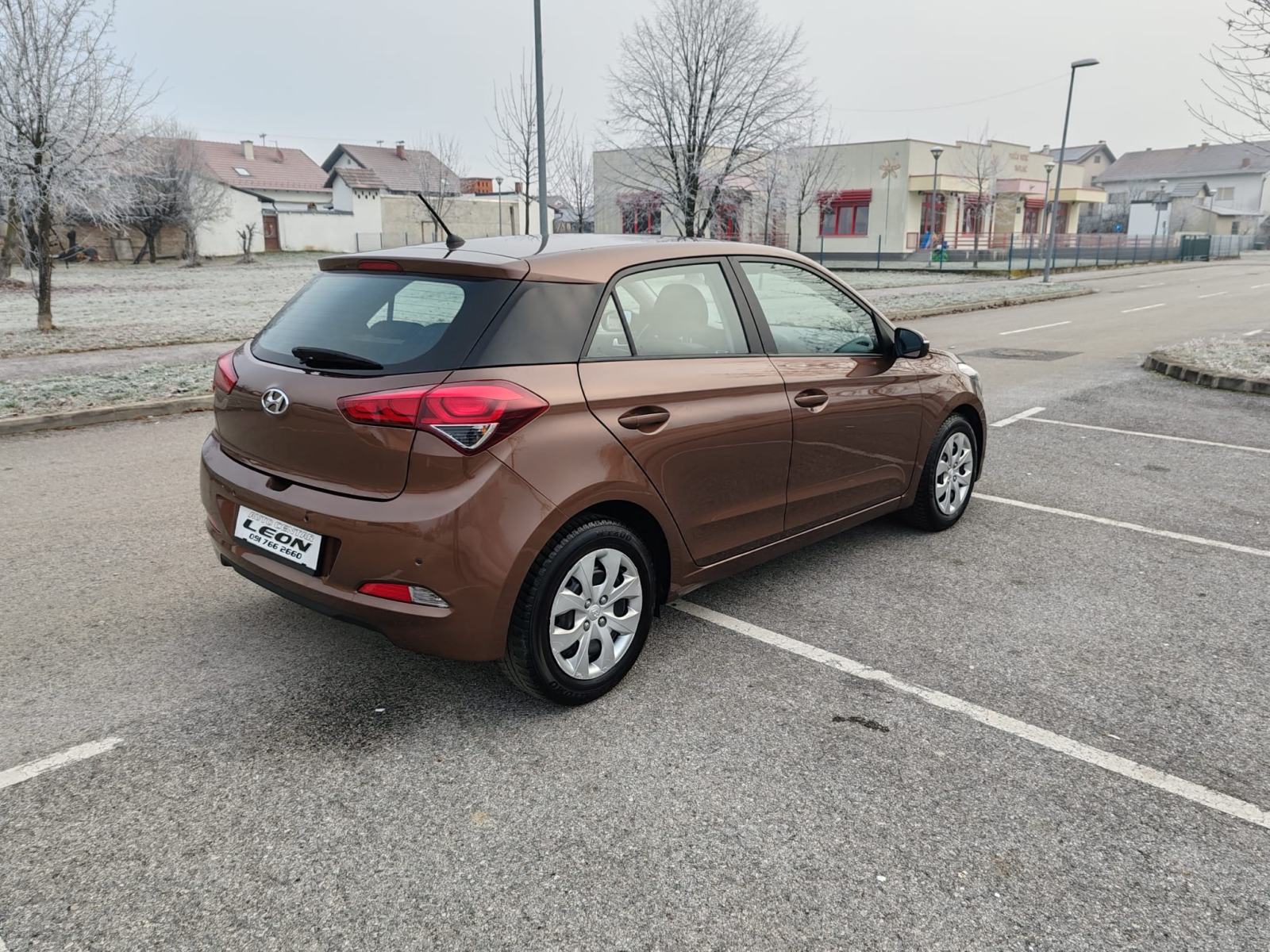 Hyundai i20 , 162000 KM, 2015 GOD, KATICE 24/36 RATA, fotografija 6