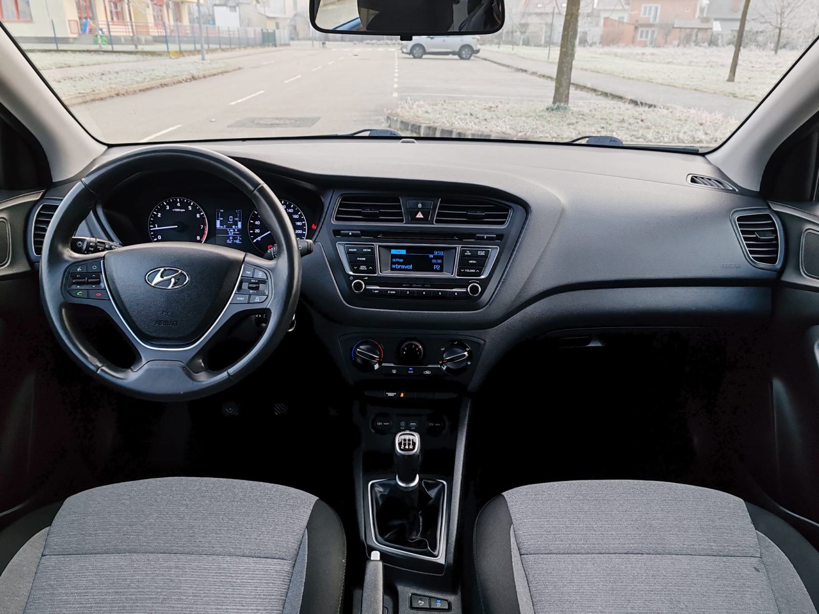Hyundai i20 , 162000 KM, 2015 GOD, KATICE 24/36 RATA, fotografija 13