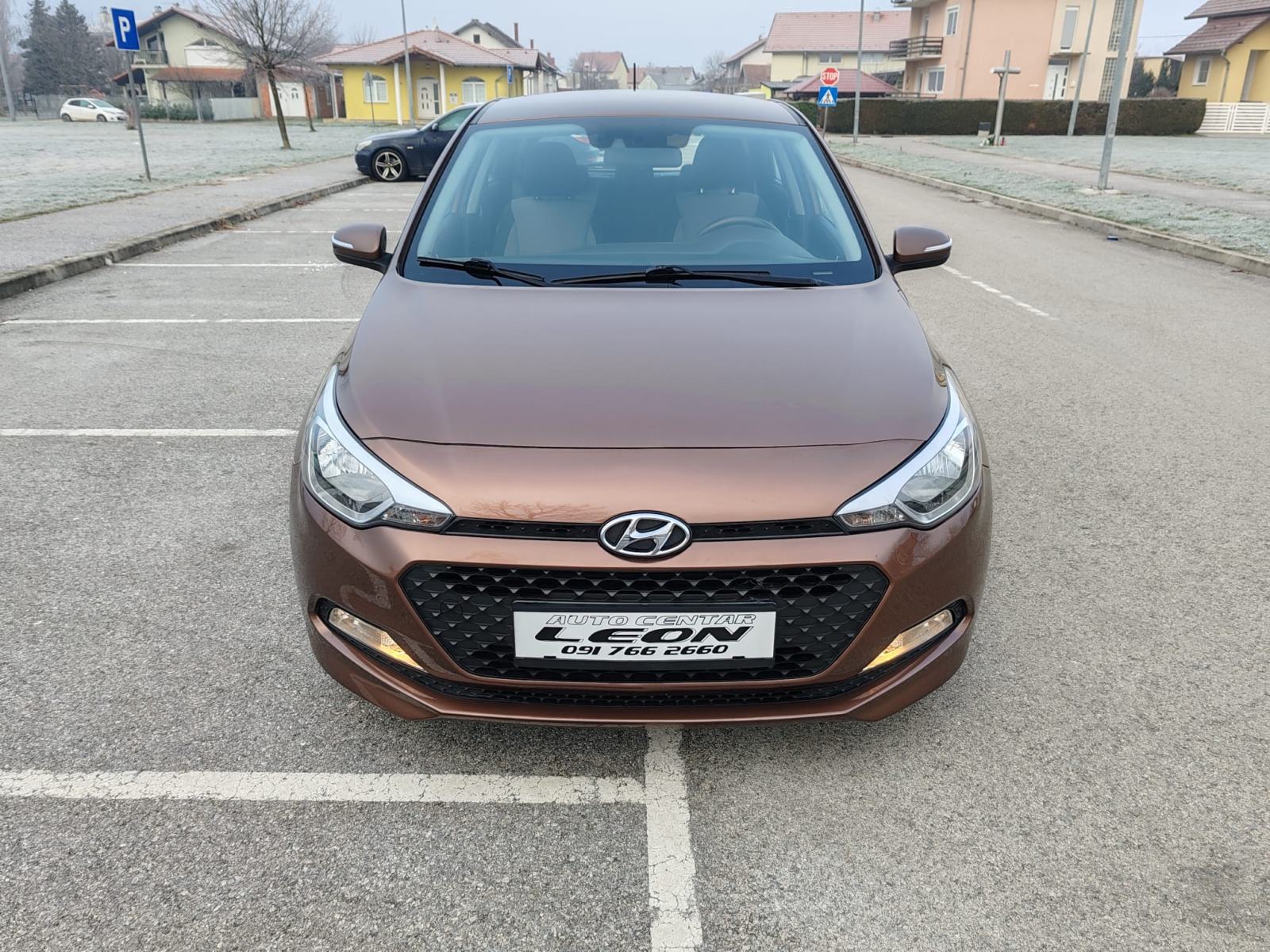 Hyundai i20 , 162000 KM, 2015 GOD, KATICE 24/36 RATA, fotografija 2