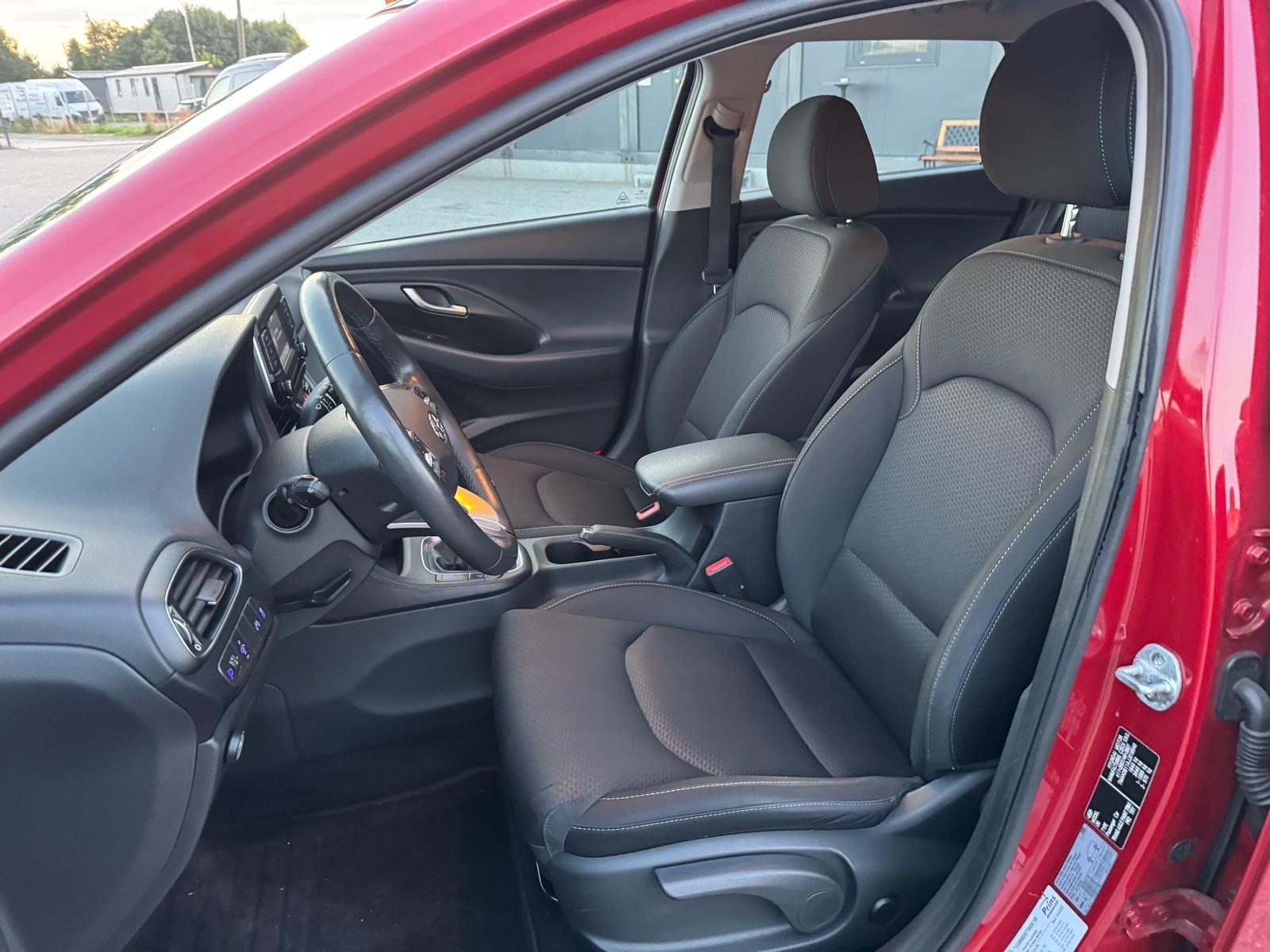 Hyundai i30 1,0 T-GDI; PLIN LPG; Grij. Volana i Sjed.; Kamera; Alu!, fotografija 6