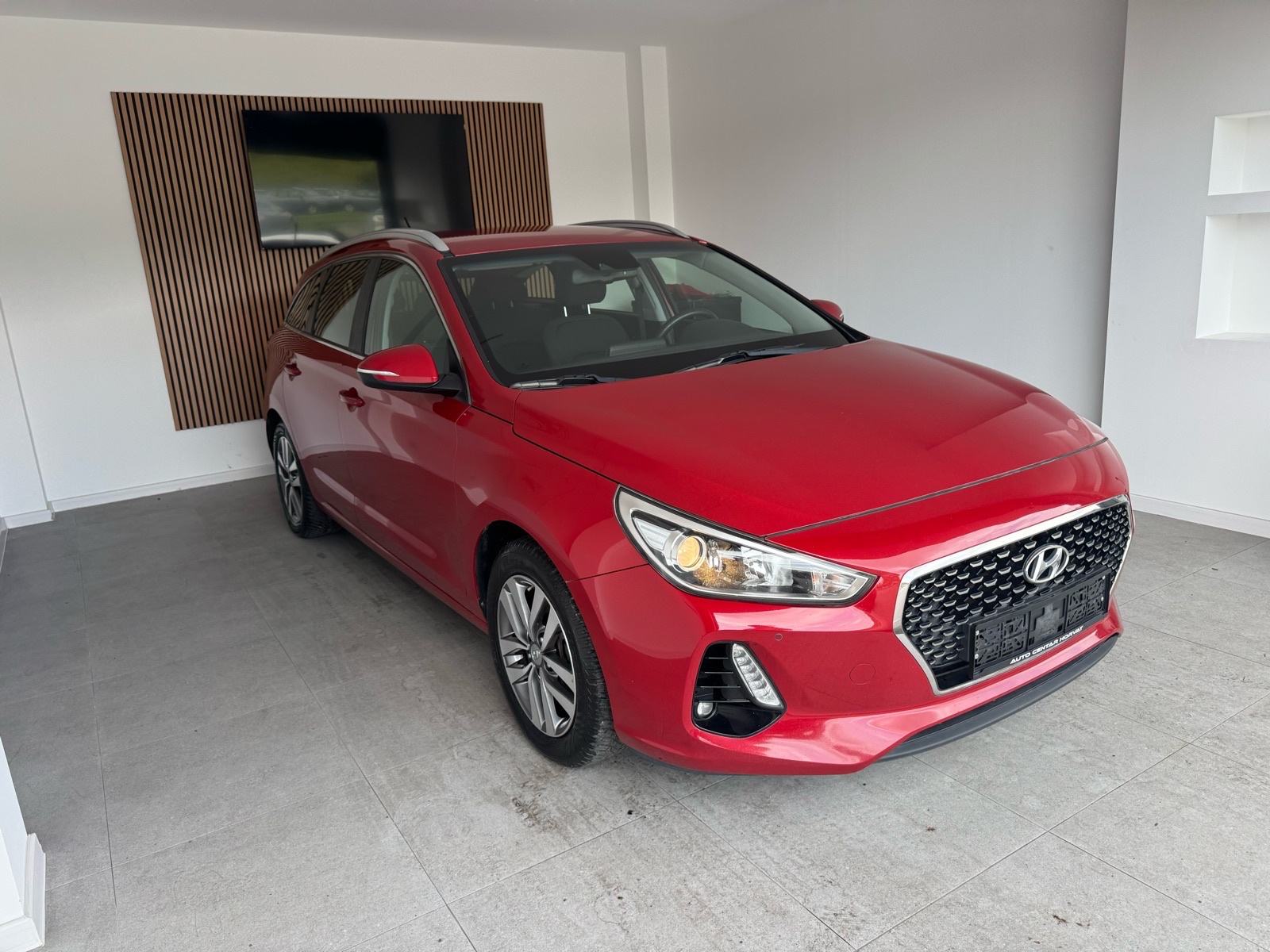 Hyundai i30 1,0 T-GDI; PLIN LPG; Grij. Volana i Sjed.; Kamera; Alu!, fotografija 3