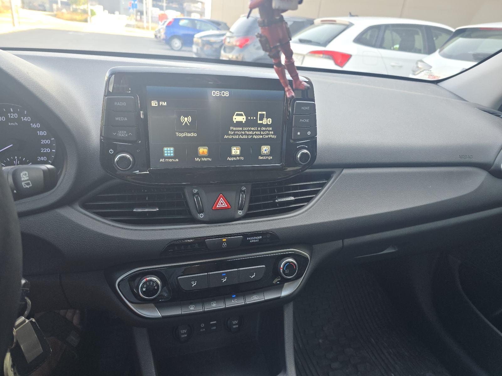 Hyundai i30 1,0 T-GDI, fotografija 9
