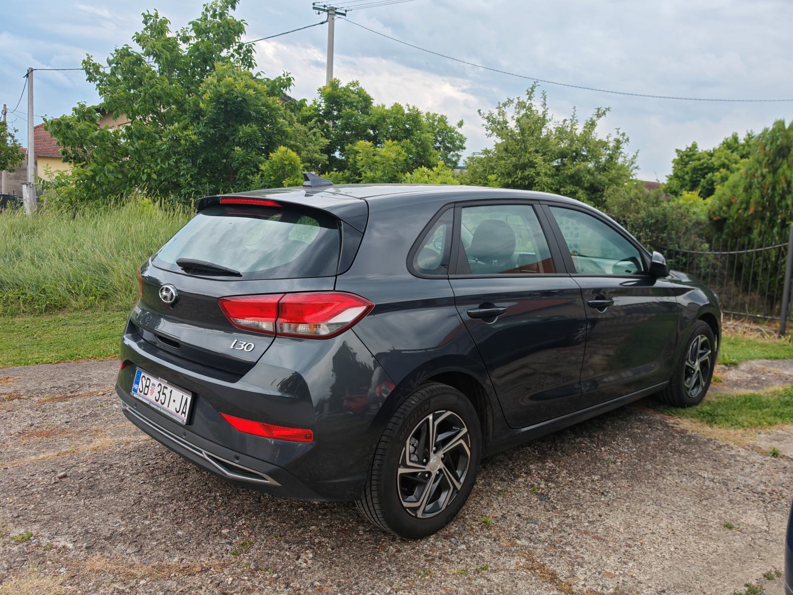 Hyundai i30 1,0 T-GDI, fotografija 4