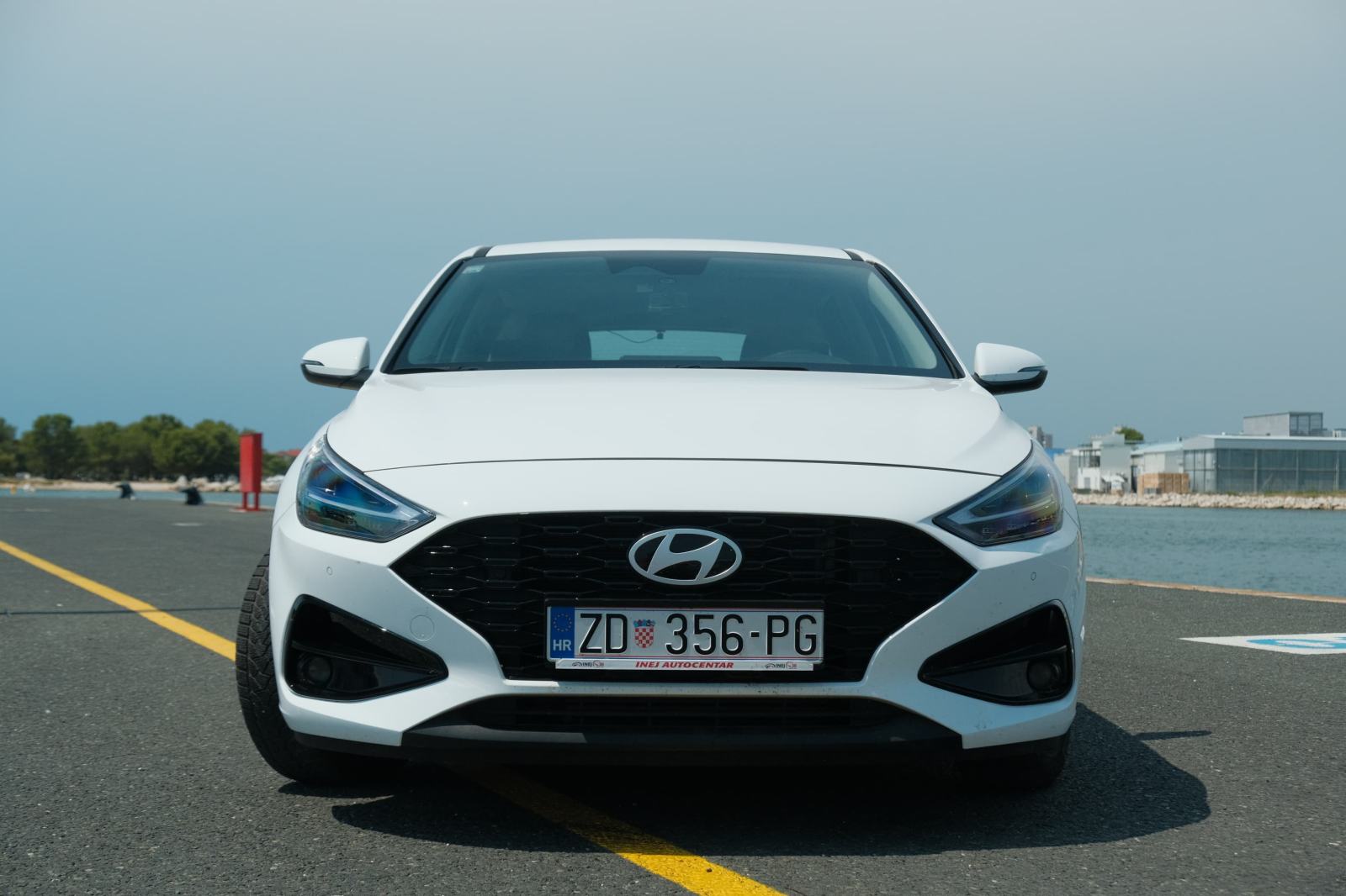 Hyundai i30 1,0 T-GDI, fotografija 1