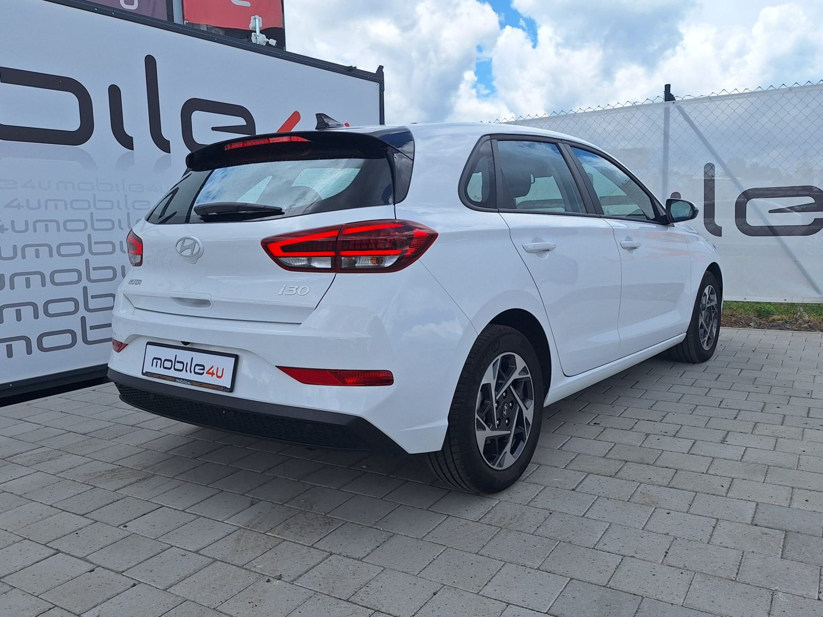 Hyundai i30 1.0 TGDI 100 STYLE, fotografija 2