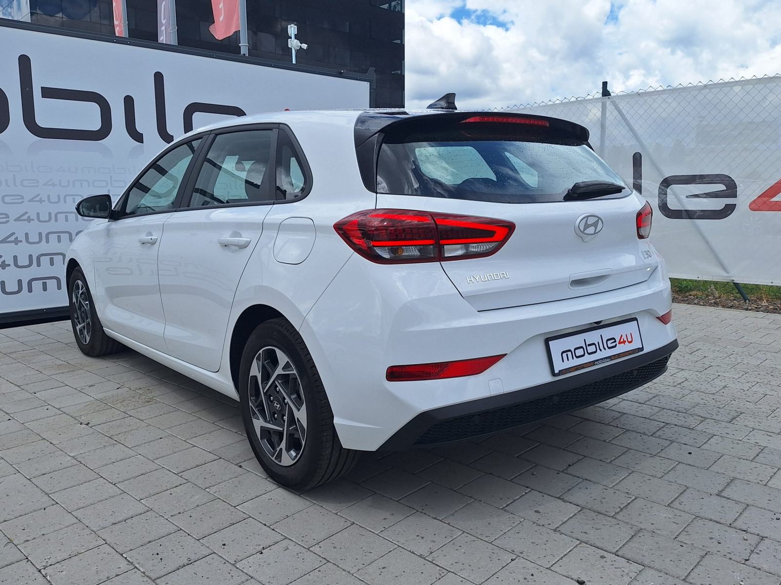 Hyundai i30 1.0 TGDI 100 STYLE, fotografija 4