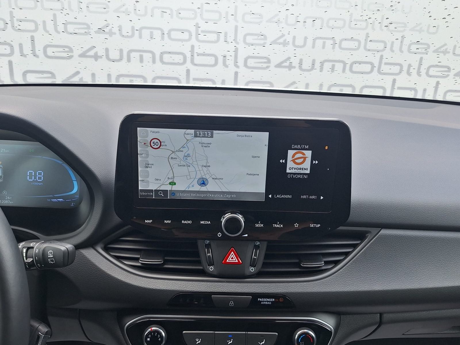 Hyundai i30 1.0 TGDI 100 STYLE, fotografija 9