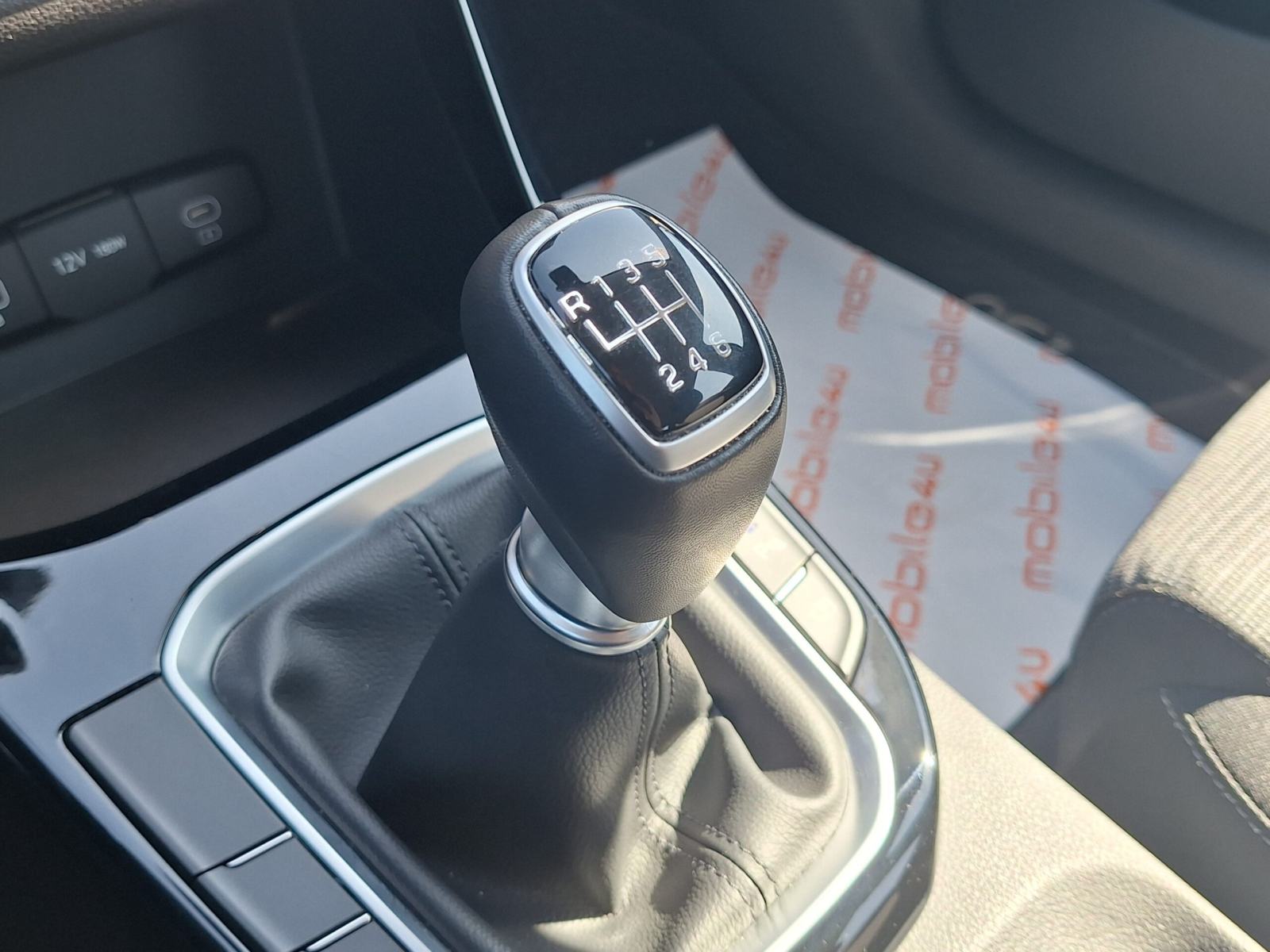 Hyundai i30 1.0 TGDI 100 STYLE, fotografija 12