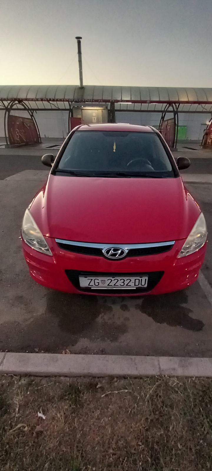 Hyundai i30 1,4 16V, fotografija 3