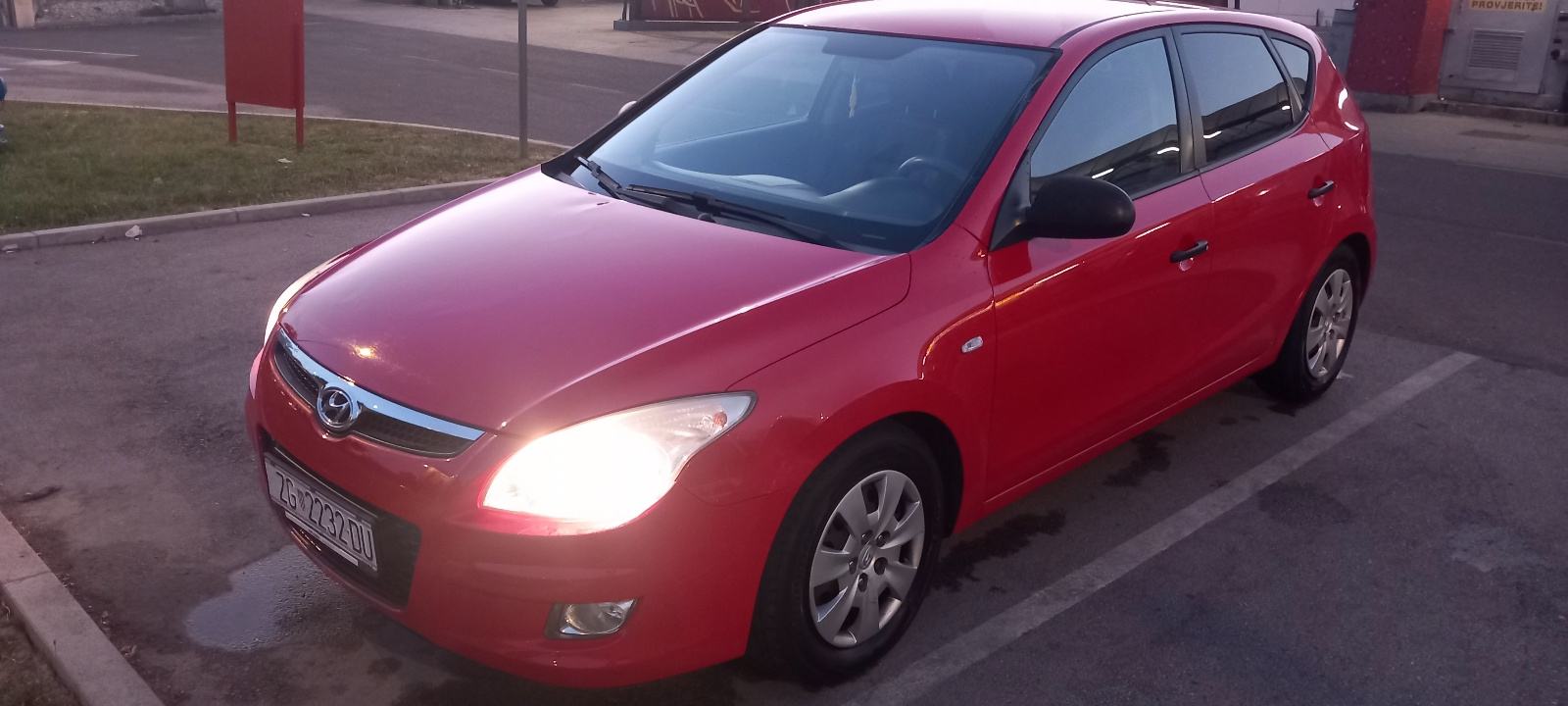 Hyundai i30 1,4 16V, fotografija 10