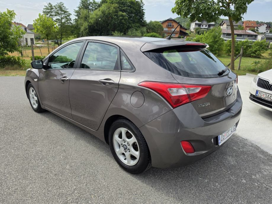 Hyundai i30 1,4 16V, fotografija 5