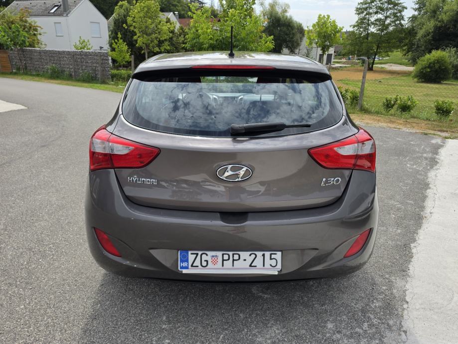 Hyundai i30 1,4 16V, fotografija 7