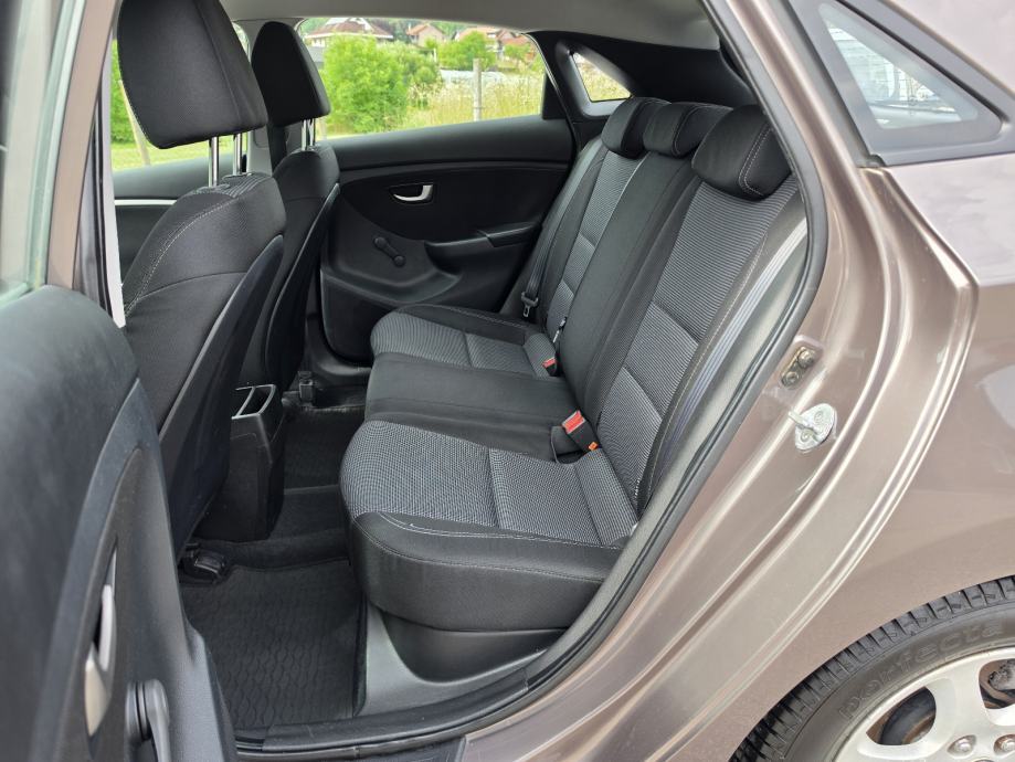 Hyundai i30 1,4 16V, fotografija 8