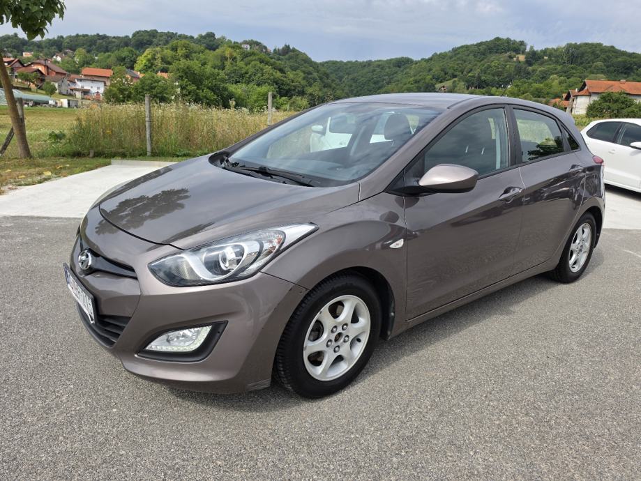 Hyundai i30 1,4 16V, fotografija 3