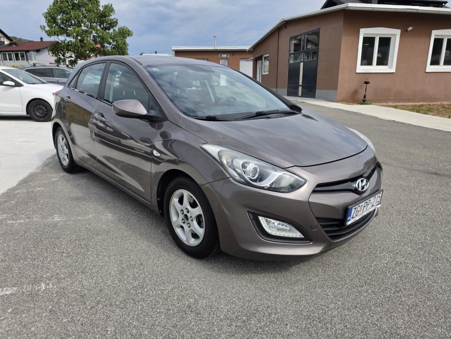 Hyundai i30 1,4 16V, fotografija 1